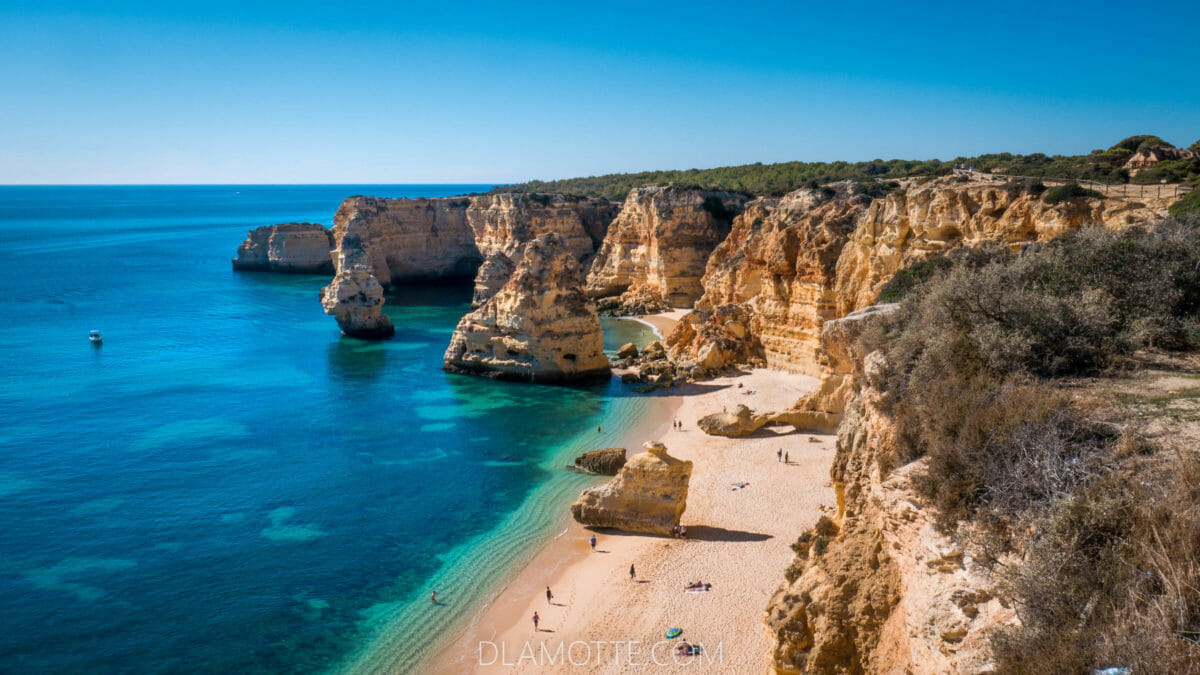 Praia da Marinha Algarve plaża Algarve w listopadzie